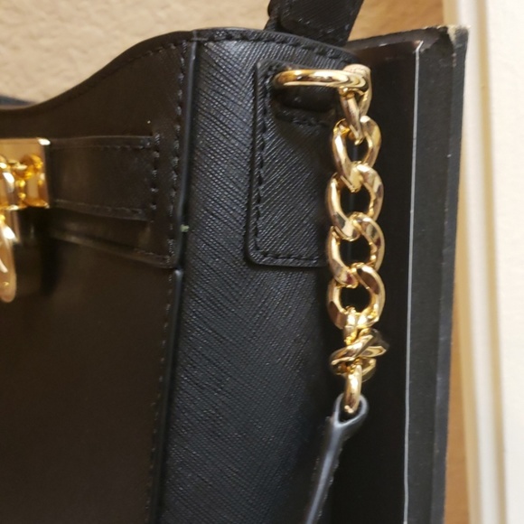 Michael Kors Hamilton Medium Leather Messenger Cro - Picture 2 of 8